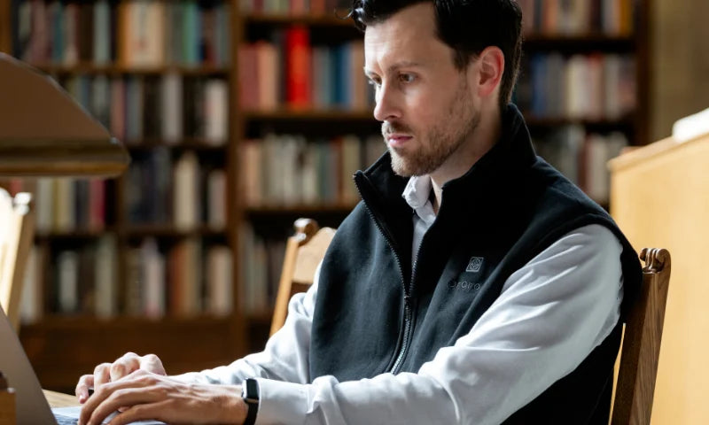 Studying in the Library All Day? Here’s How to Stay Warm and Comfortable