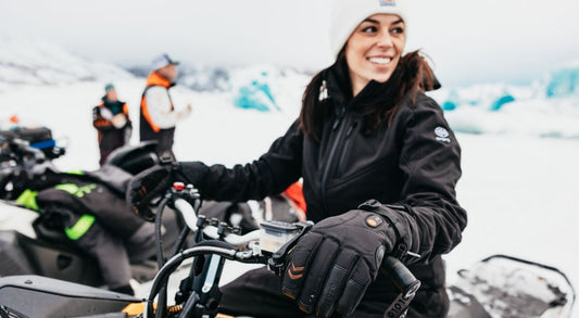 Heated Gloves vs Regular Winter Gloves: Which One Is Right for You?