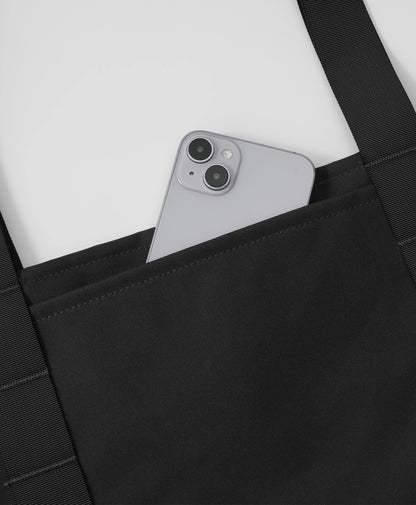 Ample Storage Space & Pockets