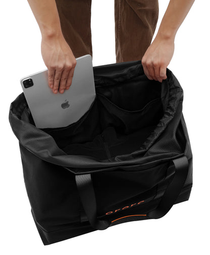 Ample Storage Space & Pockets