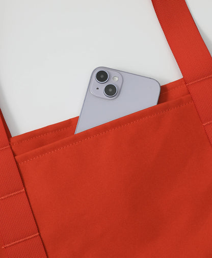 Ample Storage Space & Pockets