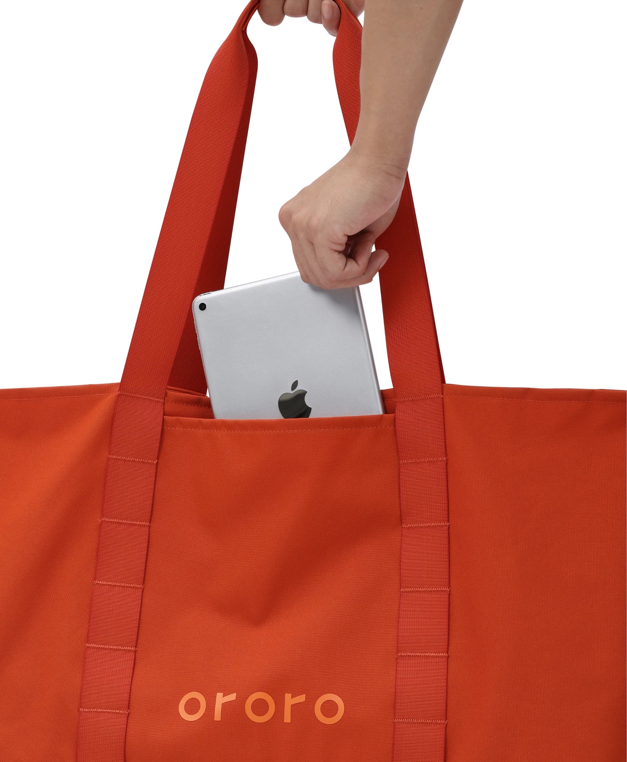 Ample Storage Space & Pockets