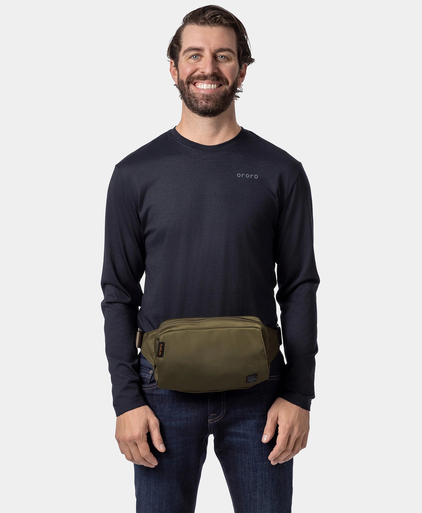 model with bag front view