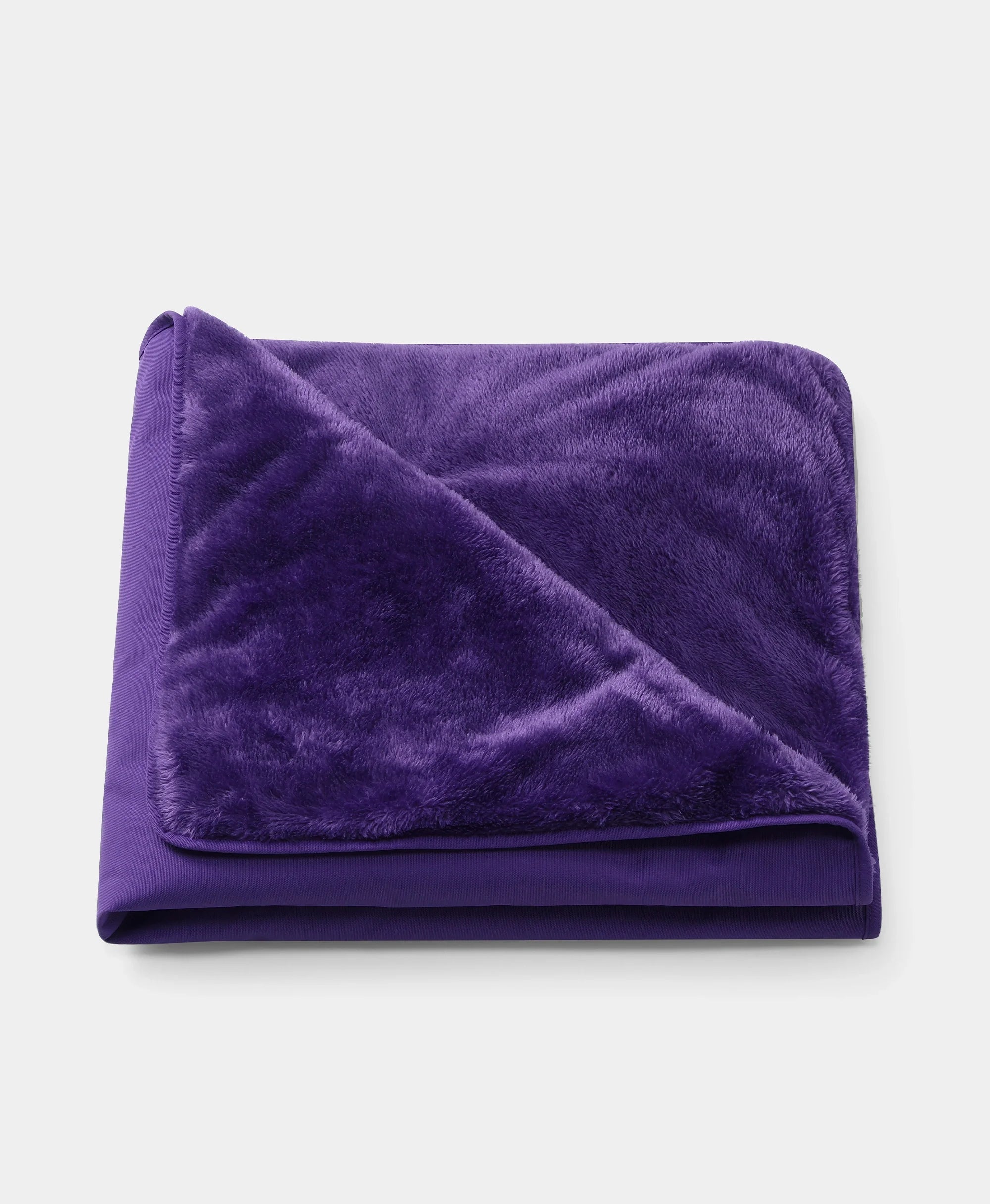 A soft, pet-friendly surface provides extra warmth and comfort