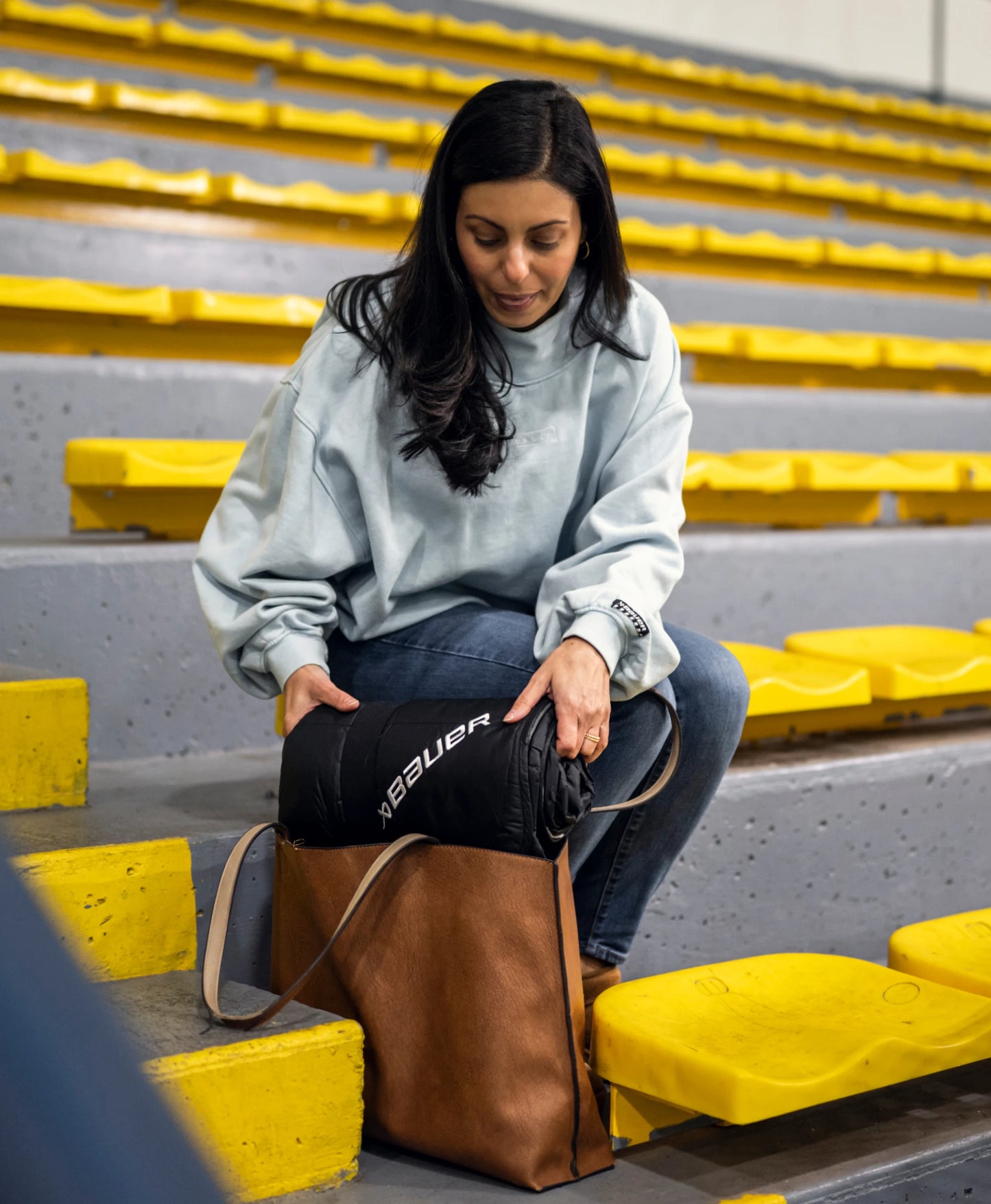 Bauer Unisex 5-Zone Heated Blanket- Black