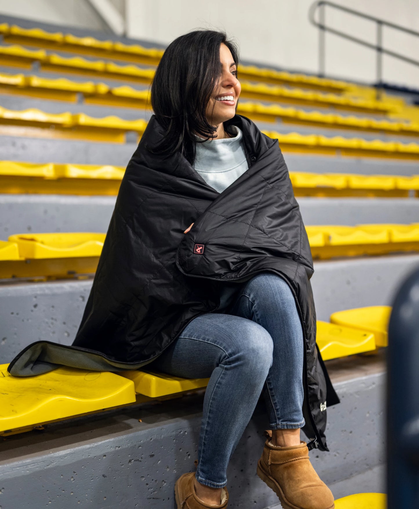 Bauer Unisex 5-Zone Heated Blanket- Black