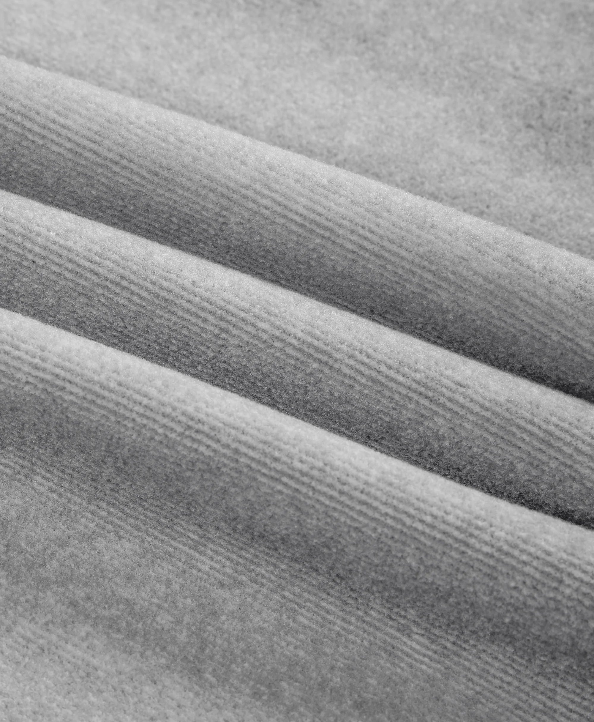 Lining with anti-static treatment