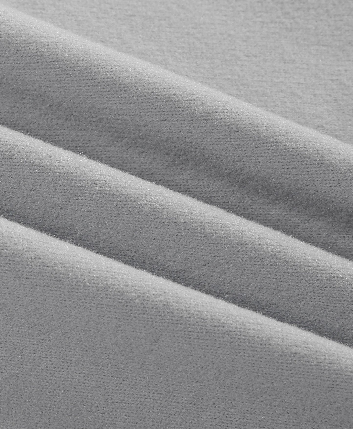 Woven fabric for wearing smoothly
