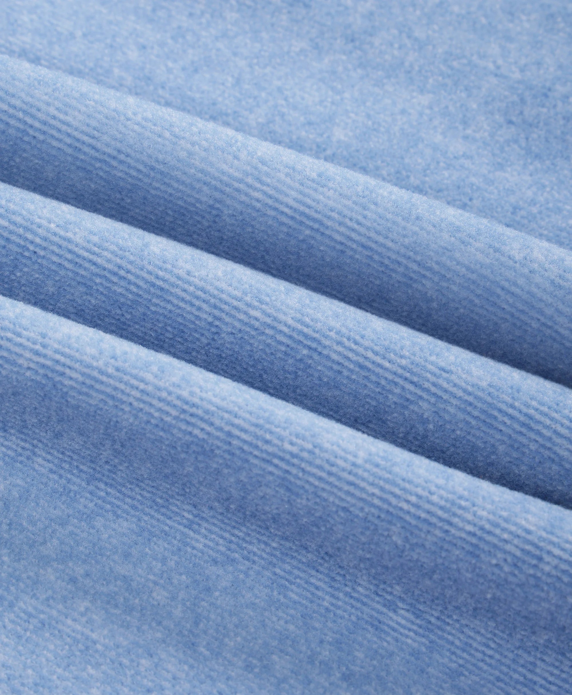 Lining with anti-static treatment