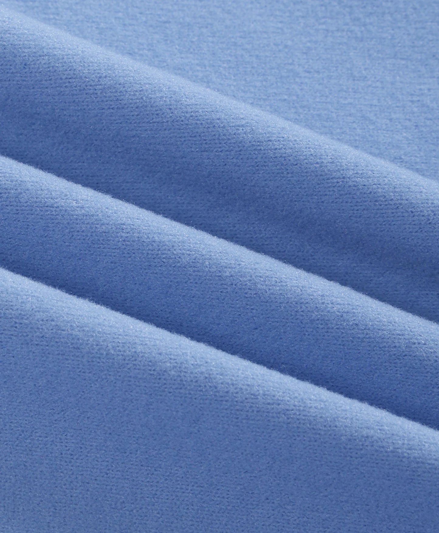 Woven fabric for wearing smoothly