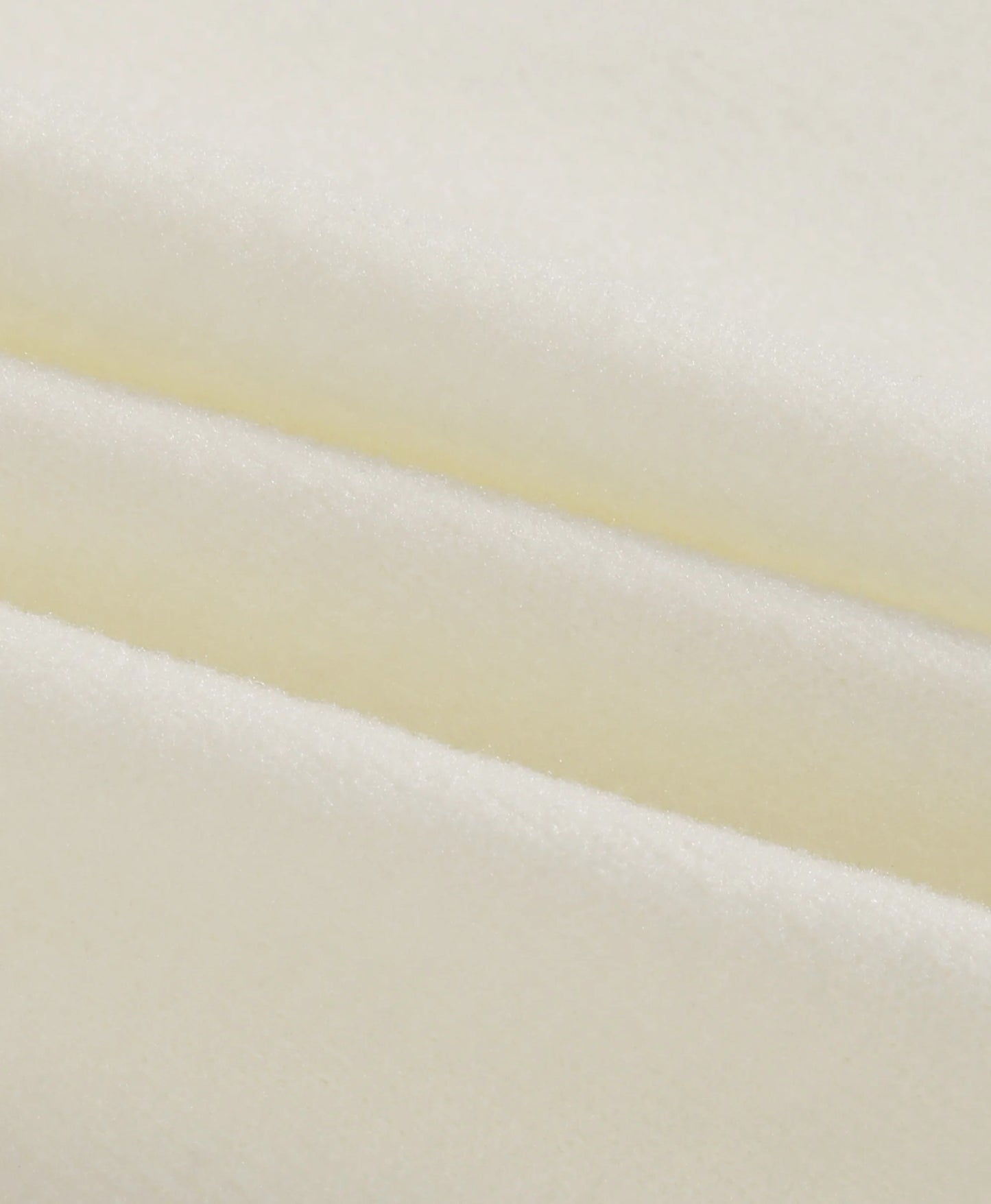 Woven fabric for wearing smoothly