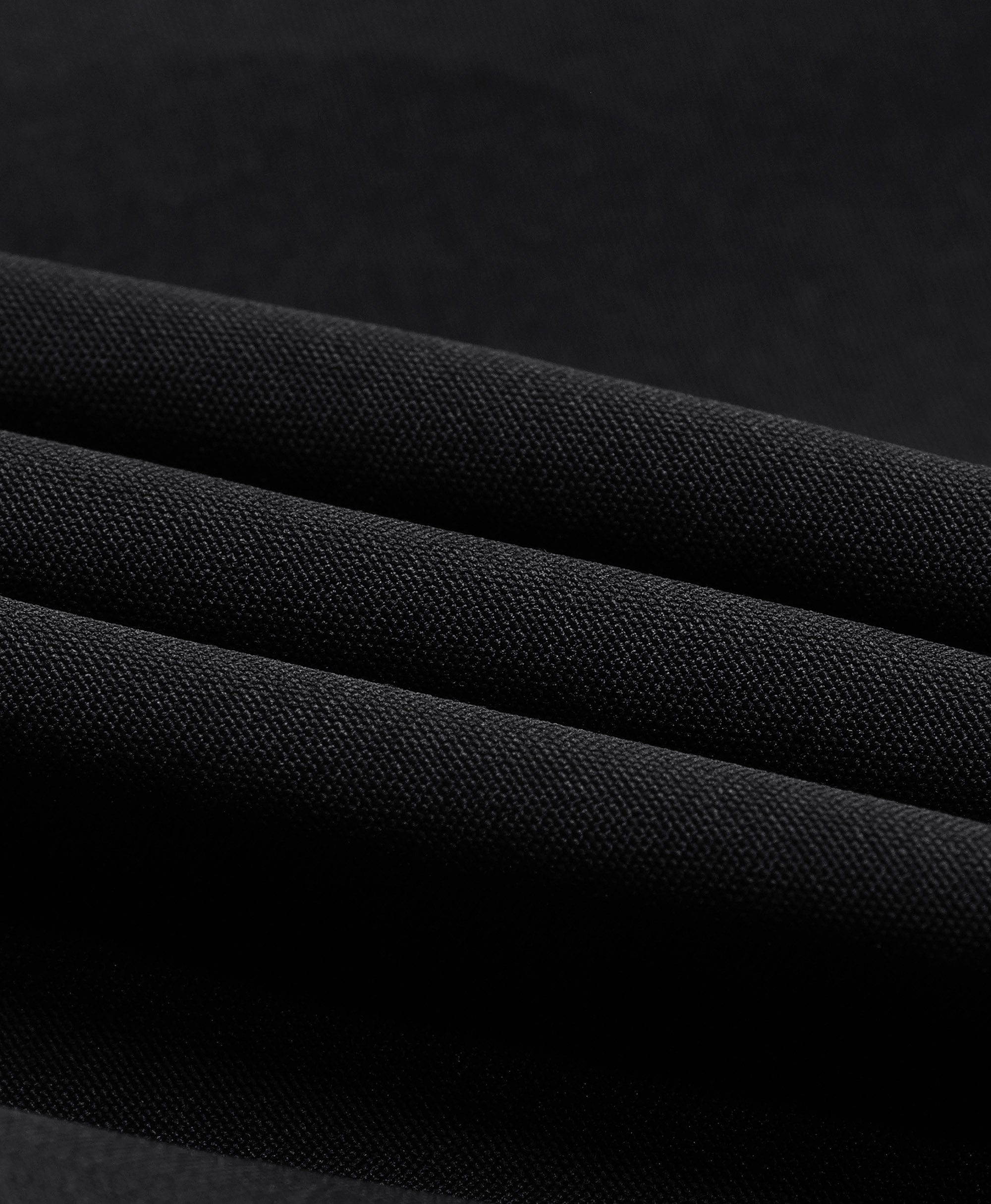 Water-resistant softshell fabrics