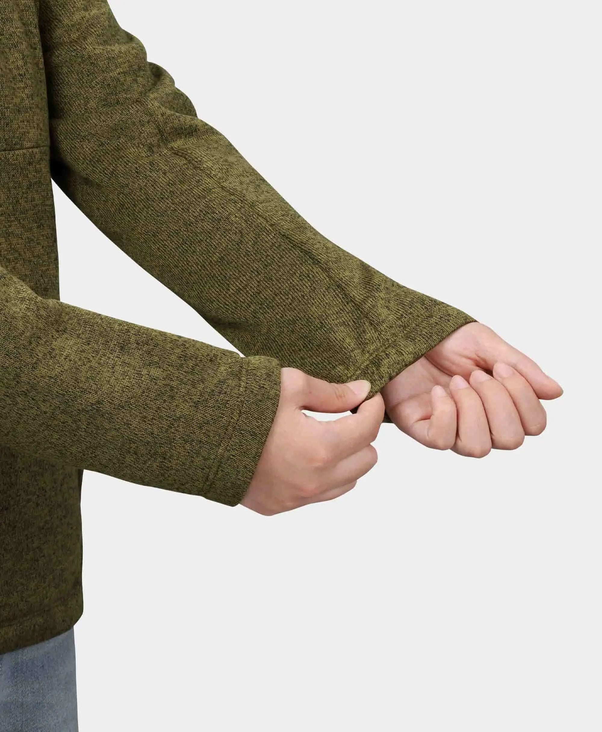 Half-elastic cuffs for a snug, comfortable fit