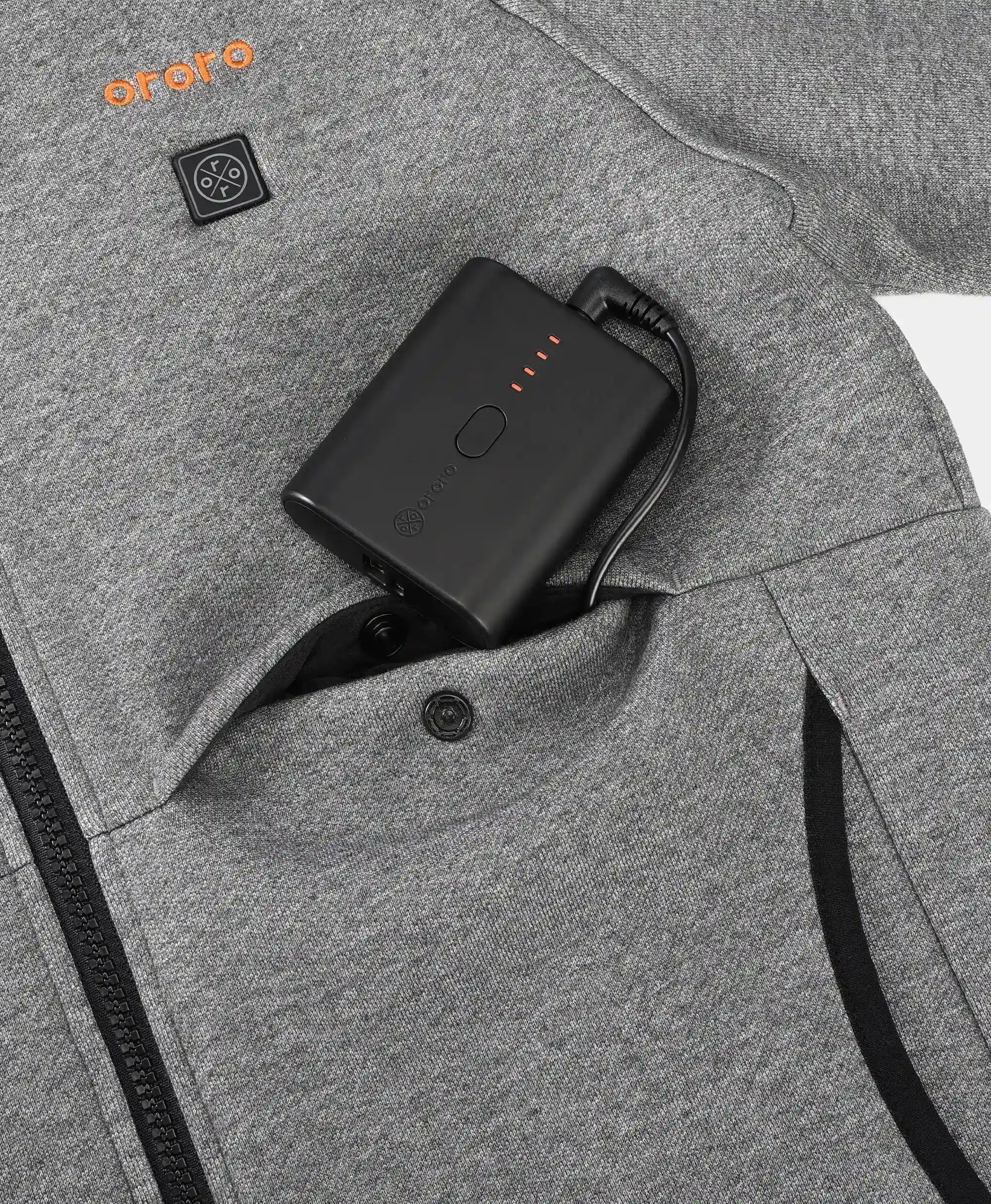 Battery pockets at the exterior body with snap closure （Front left hidden pocket）