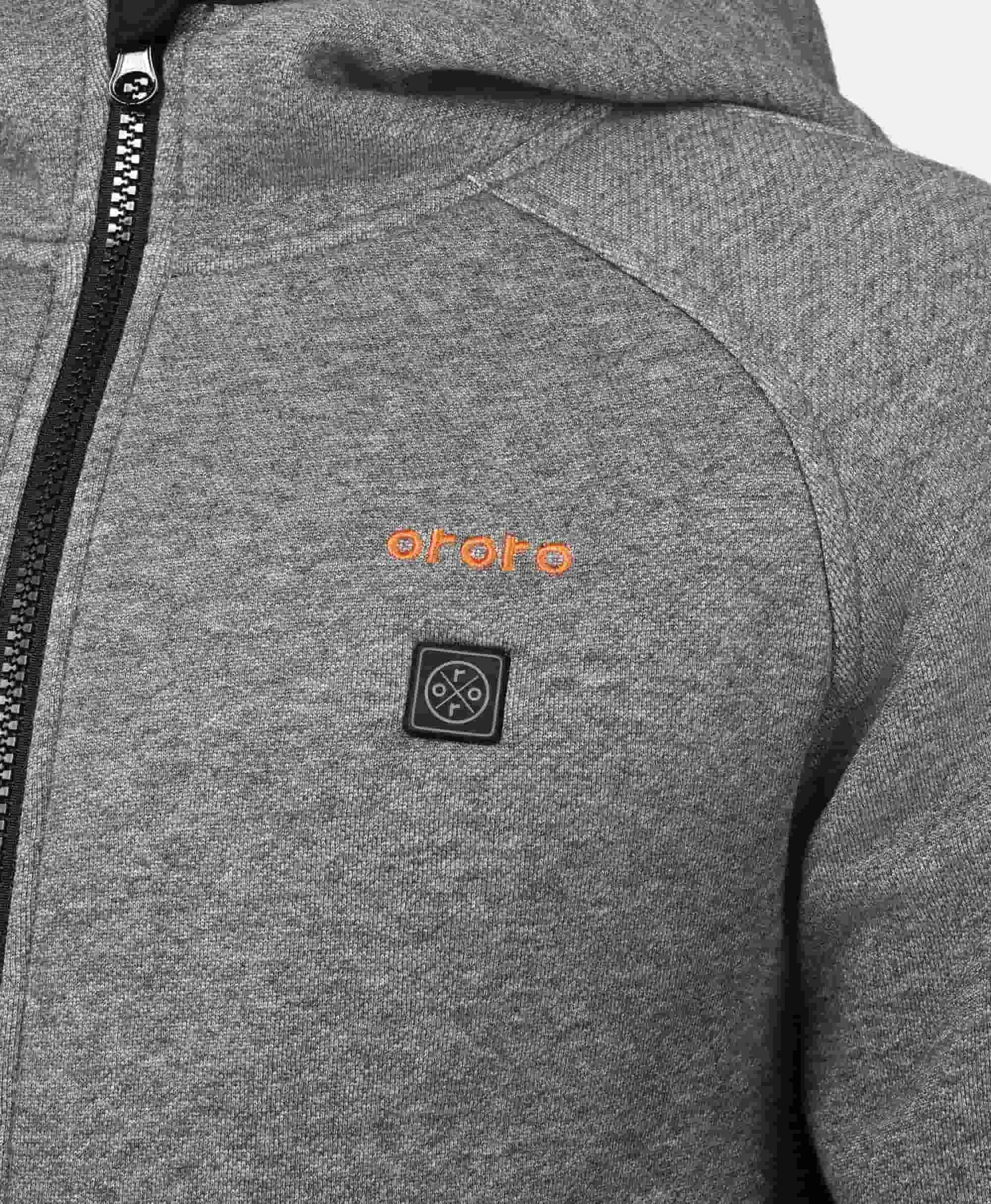 Embroidered logo at chest