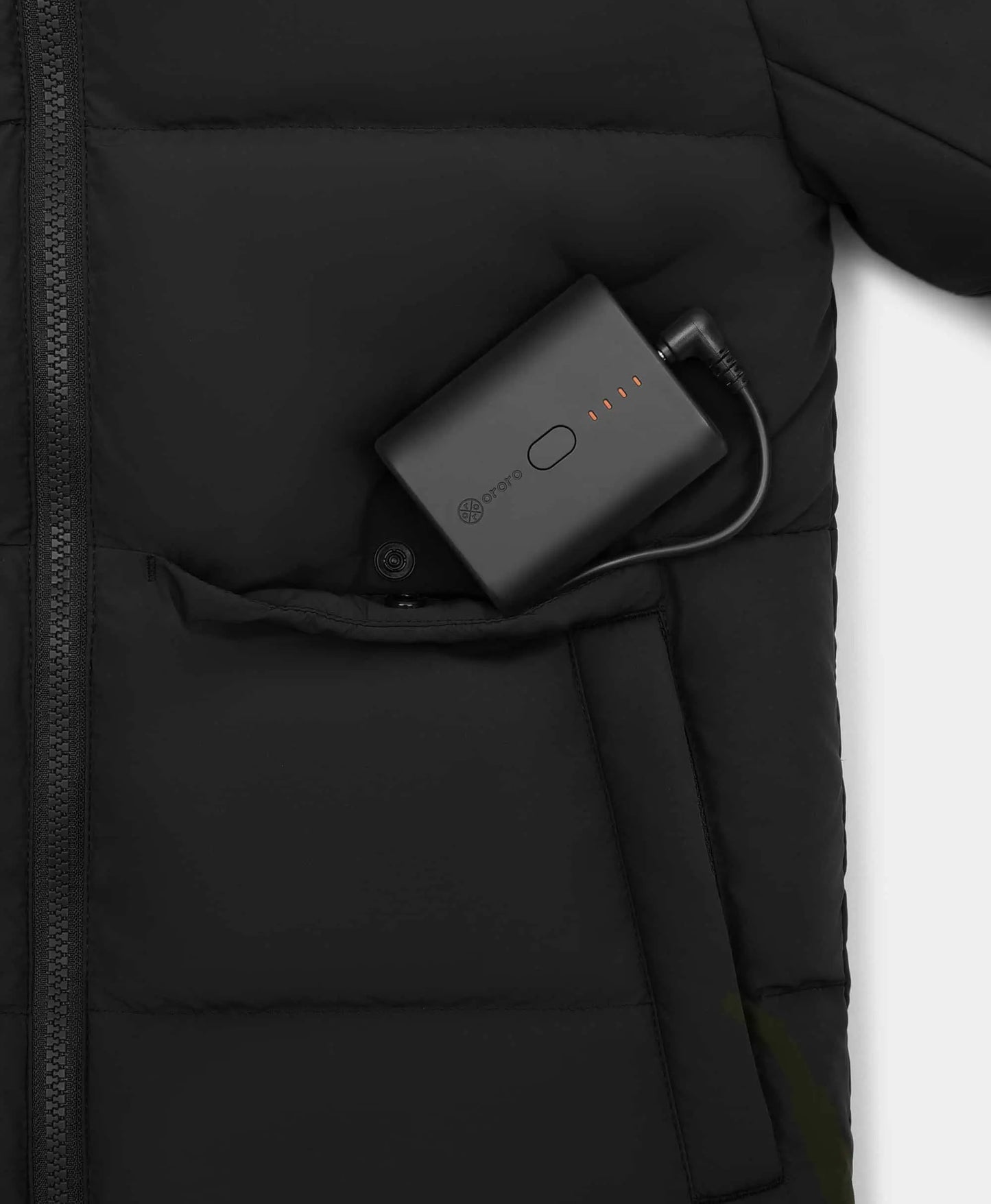 Battery pockets at the exterior body with snap closure 