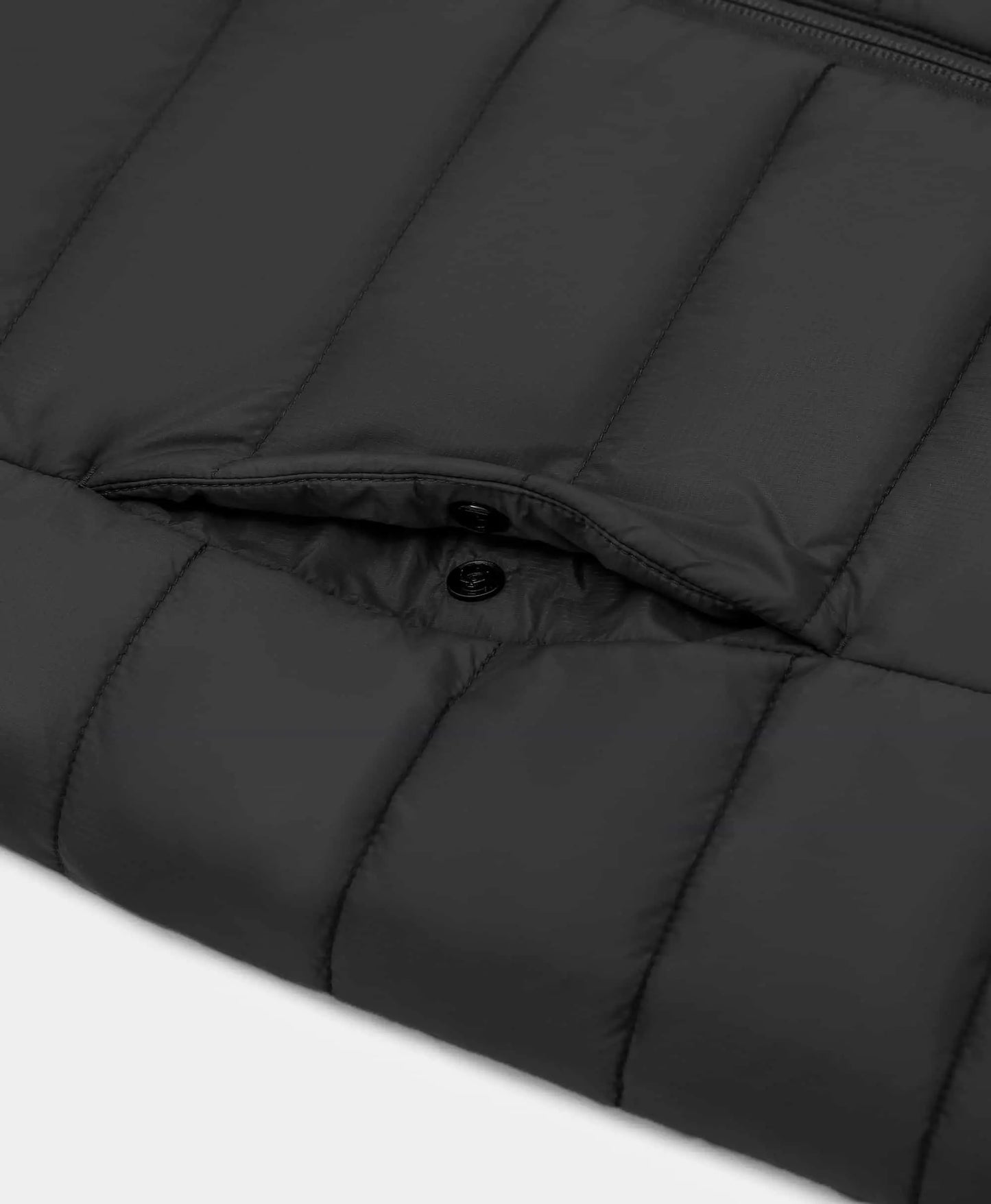 Hand pockets with snap closure 