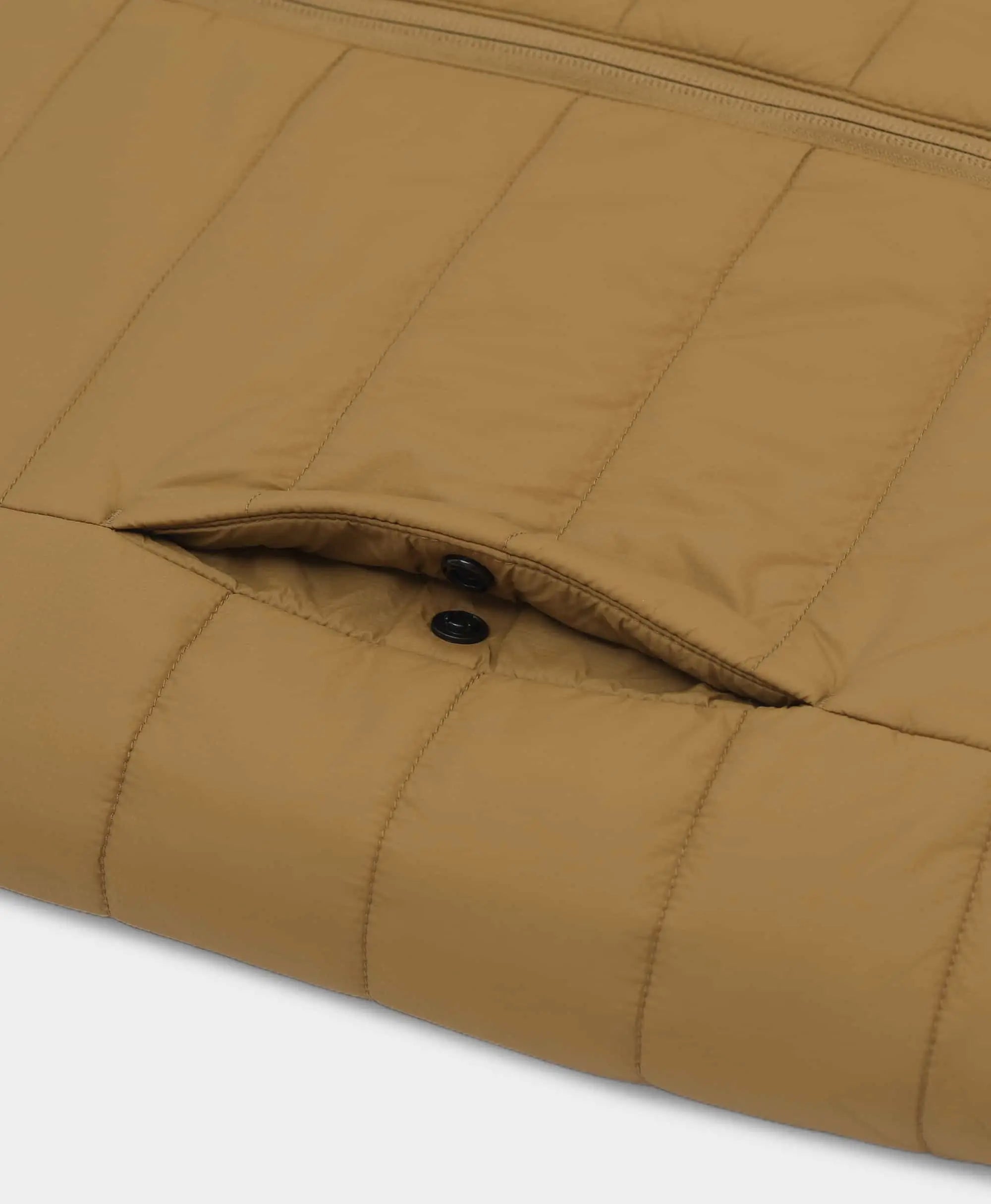 Hand pockets with snap closure 