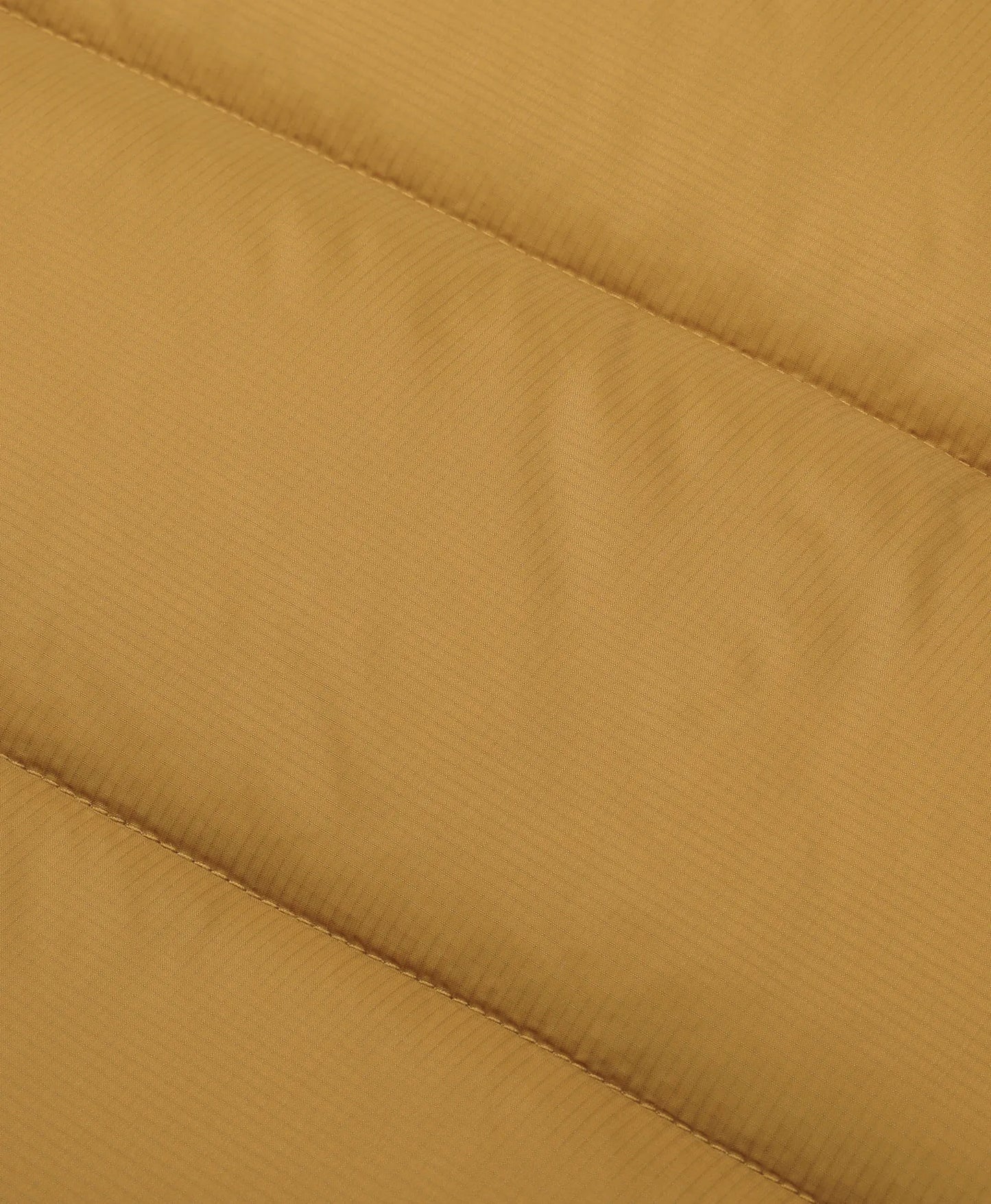 Horizontal quilted stitching design