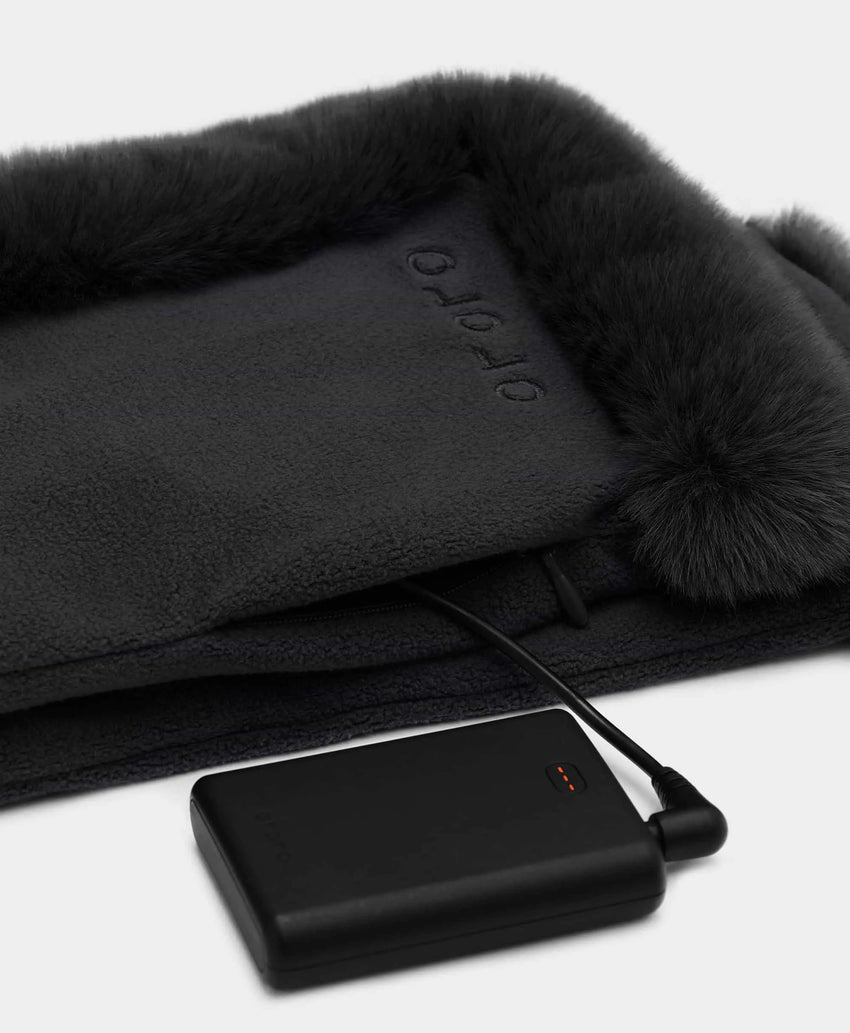 Queen Cove Unisex 1-Zone Heated Faux Fur Fleece Scarf | ororo