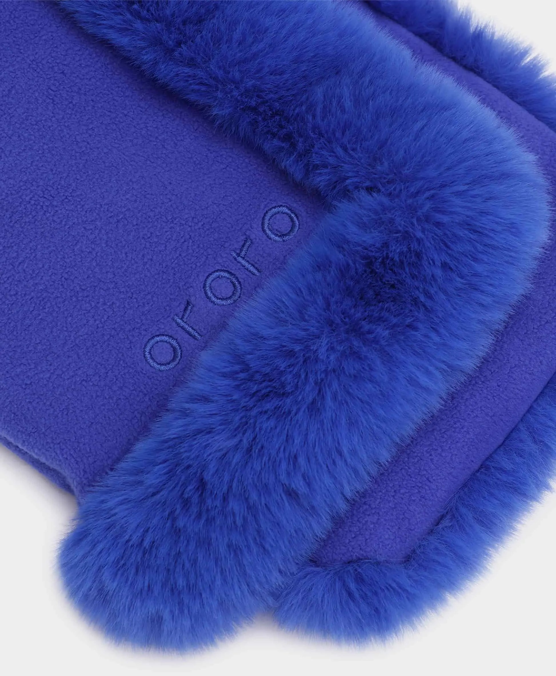 Queen Cove Unisex 1-Zone Heated Faux Fur Fleece Scarf | ororo