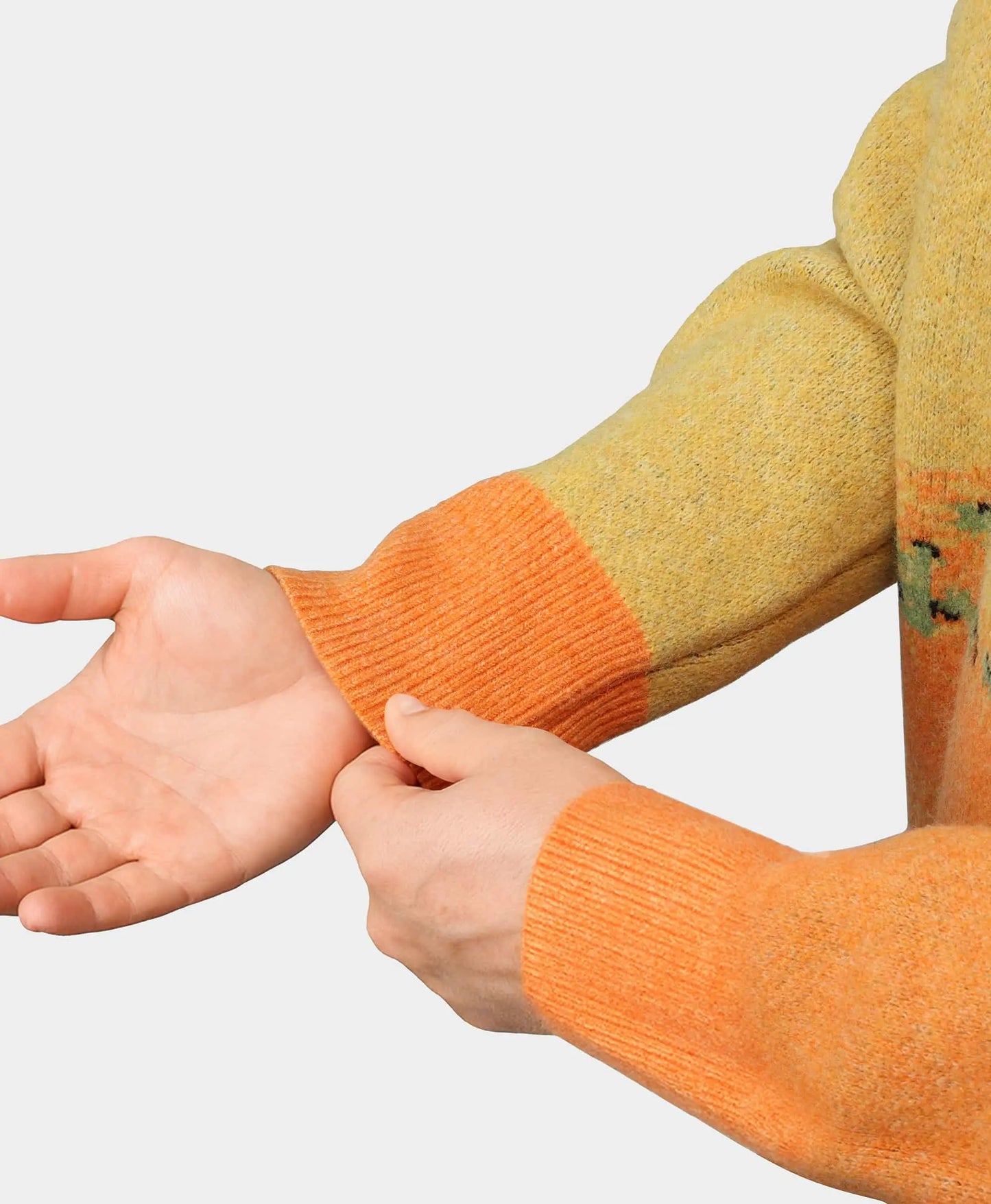 Ribbed cuffs and hem